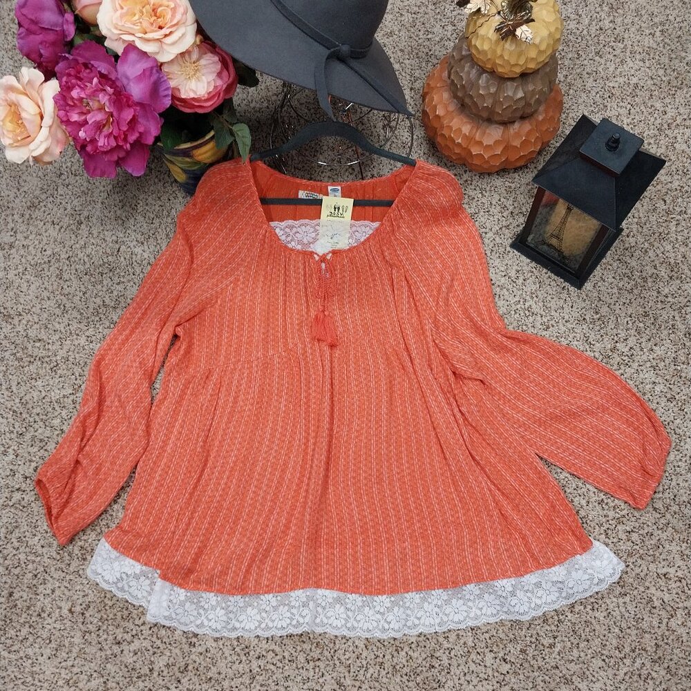 3054 Size XL Old Navy Upcycled Rayon Pheasant Tunic Top In Orange and White.